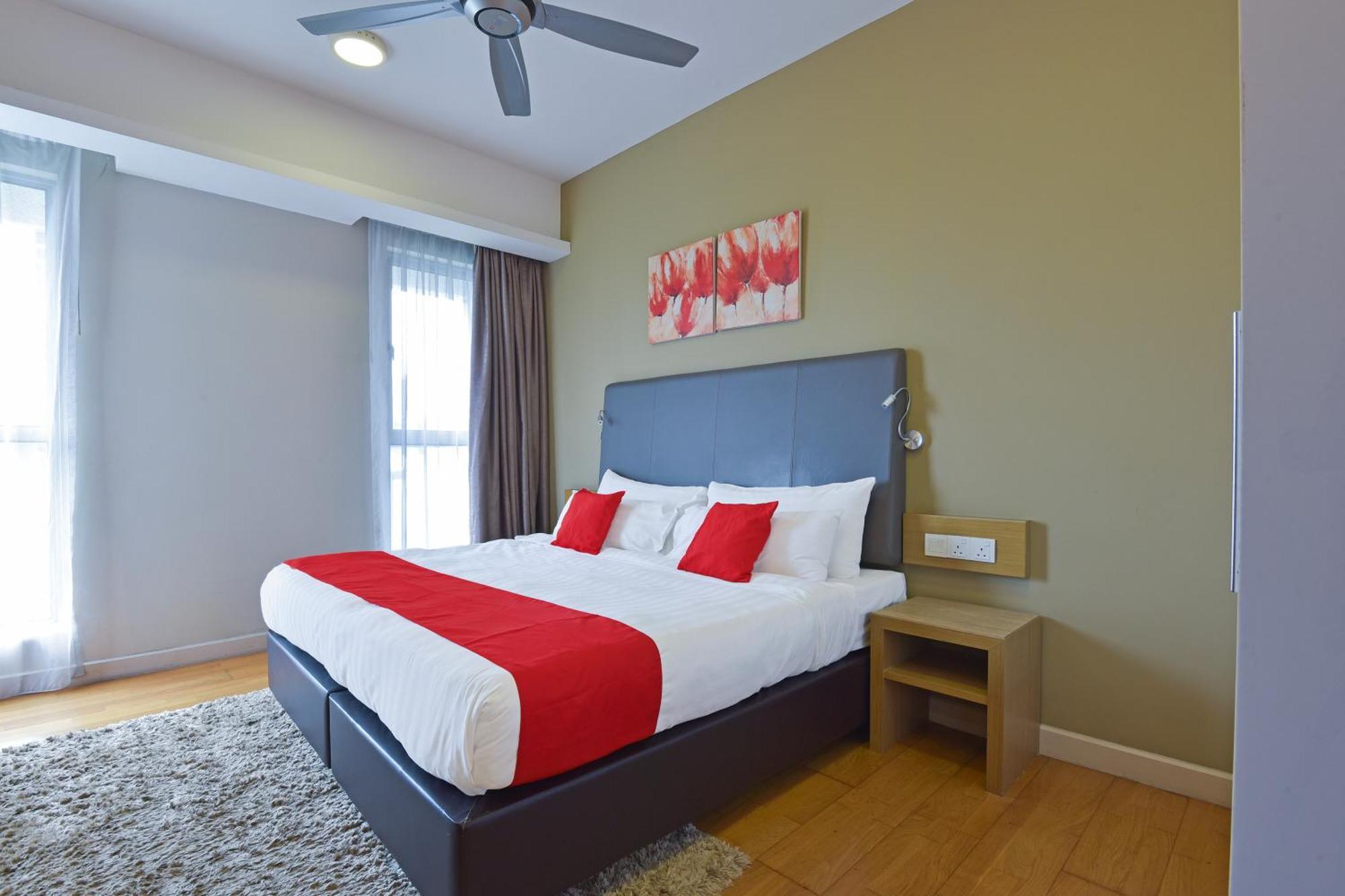 One Bedroom Suite - Twin Tower with Pool View